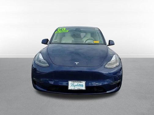 2022 Tesla Model Y Long Range Dual Motor All-Wheel Drive