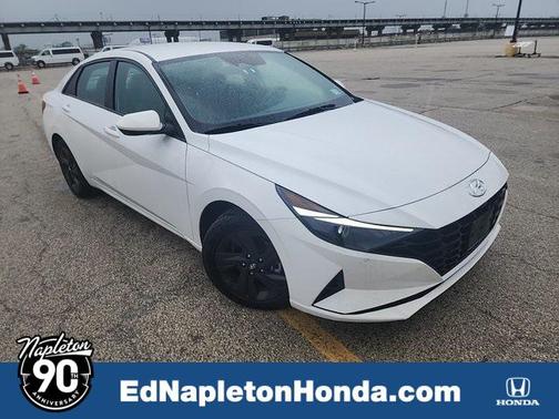 2023 Hyundai ELANTRA SEL