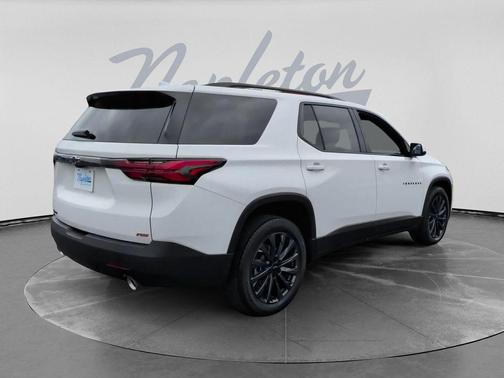 Summit White 2023 Chevrolet Traverse RS