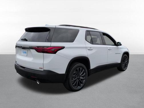 Summit White 2023 Chevrolet Traverse RS