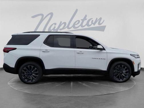 Summit White 2023 Chevrolet Traverse RS