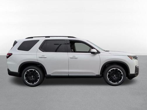 Platinum White Pearl 2026 Honda Pilot Touring 8-Passenger