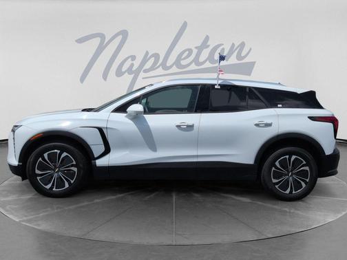 Summit White 2024 Chevrolet Blazer EV eAWD LT