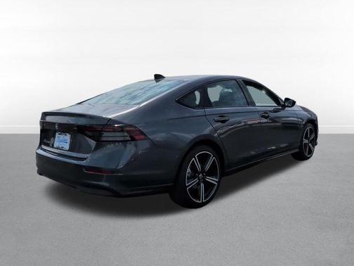 Meteorite Gray Metallic 2026 Honda Accord SE