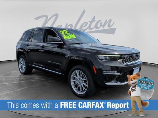 Diamond Black Crystal Pearlcoat 2022 Jeep Grand Cherokee Summit