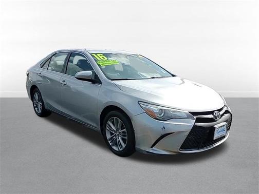 2016 Toyota Camry SE