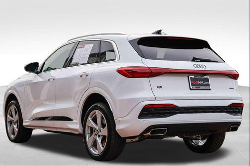 2025 Audi Q5 Premium TFSI quattro S tronic