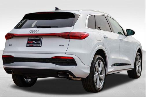 2025 Audi Q5 Premium TFSI quattro S tronic