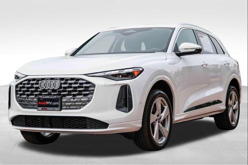 2025 Audi Q5 Premium TFSI quattro S tronic