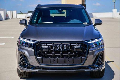 2026 Audi Q7 45 Premium