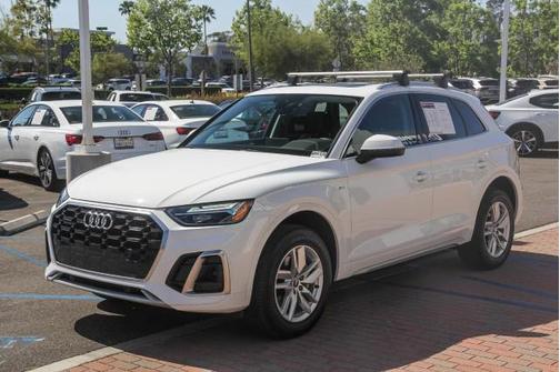 2024 Audi Q5 45 S line Premium