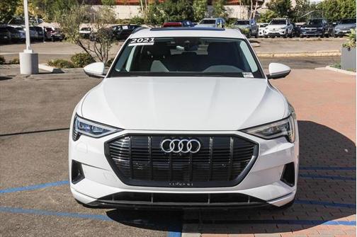 2021 Audi e-tron Premium quattro