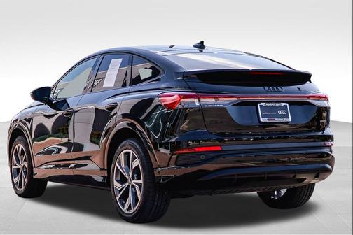 2023 Audi Q4 e-tron Premium Plus 50 quattro