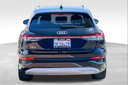 Mythos Black Metallic 2023 Audi Q4 e-tron Premium Plus 40 RWD