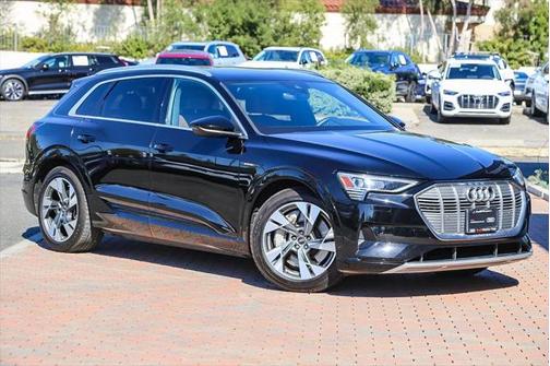 2022 Audi e-tron Premium quattro