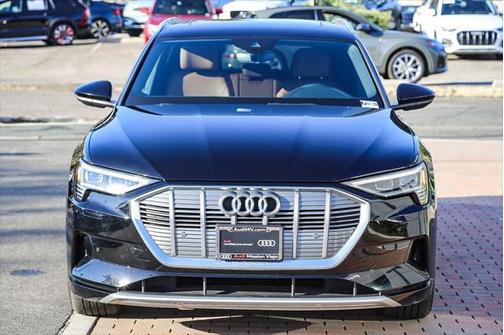 2022 Audi e-tron Premium quattro