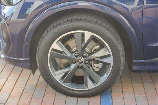 2024 Audi Q4 e-tron Premium Plus 50 quattro