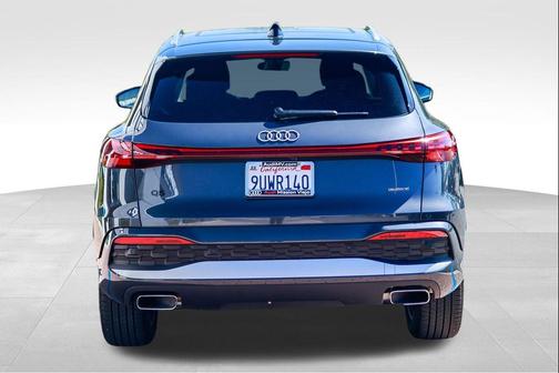 Tambora Gray Metallic 2025 Audi Q5 Premium Plus TFSI quattro S tronic