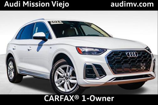 Glacier White Metallic 2023 Audi Q5 45 S line Premium