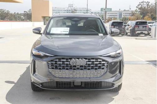 2025 Audi Q5 Premium