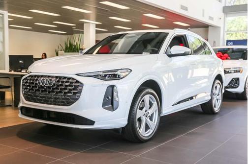 2025 Audi Q5 Premium Plus