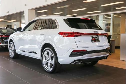 2025 Audi Q5 Premium Plus