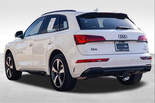 2023 Audi Q5 45 S line Premium Plus