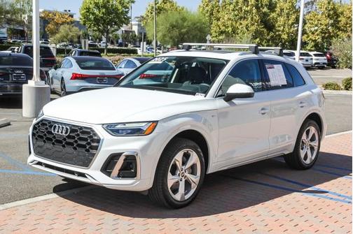 2025 Audi Q5 Premium Plus 45 TFSI S line quattro S tronic