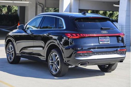 2025 Audi Q5 Premium