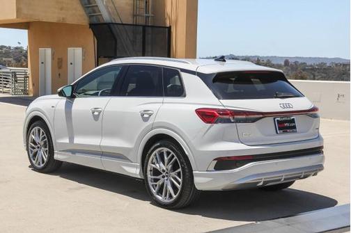 2025 Audi Q4 e-tron Premium Plus 55 quattro