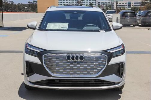 2025 Audi Q4 e-tron Premium Plus 55 quattro