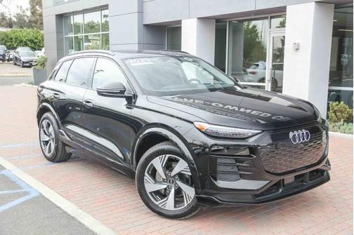 2025 Audi Q6 e-tron Premium Plus quattro