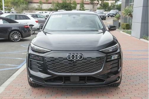 2025 Audi Q6 e-tron Premium Plus quattro