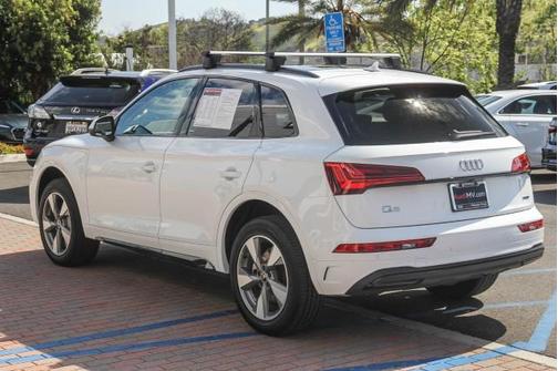 2024 Audi Q5 40 Premium Plus