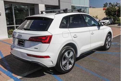 2024 Audi Q5 40 Premium Plus