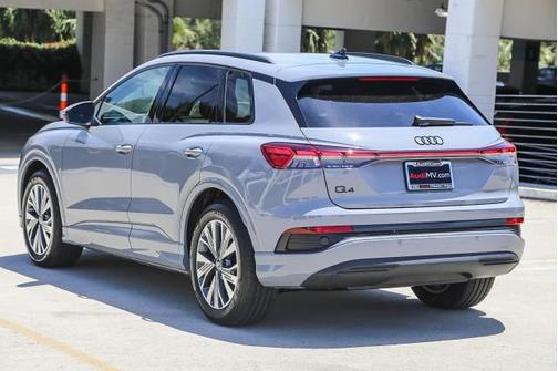 2025 Audi Q4 e-tron Premium 45 RWD