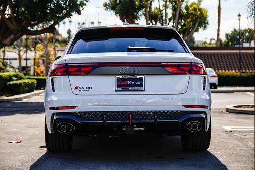 2026 Audi RS Q8 4.0T