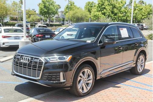 2022 Audi Q7 Premium Plus 45 TFSI quattro Tiptronic