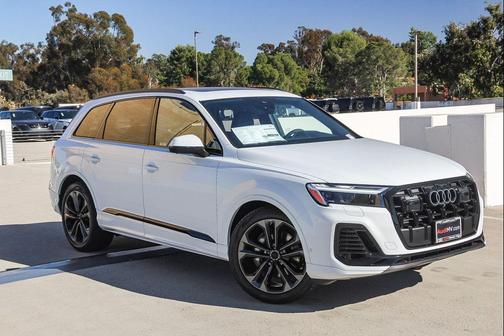 2026 Audi Q7 55 Premium Plus