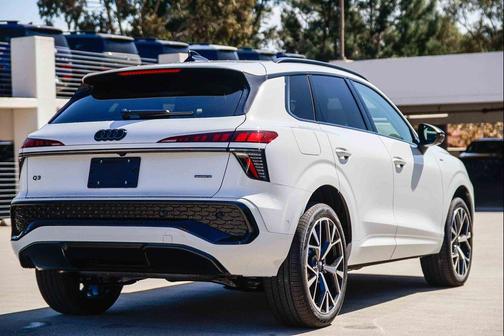 2026 Audi Q3 S line
