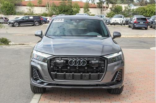 2025 Audi Q7 Premium 45 TFSI quattro Tiptronic