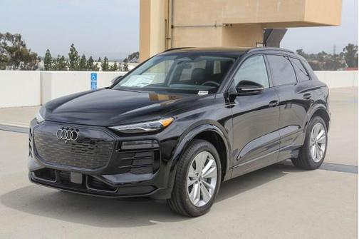 2025 Audi Q6 e-tron Premium