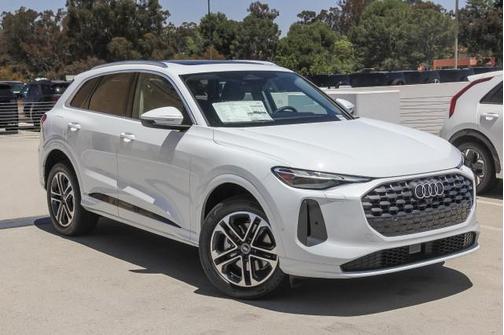 2025 Audi Q5 Premium