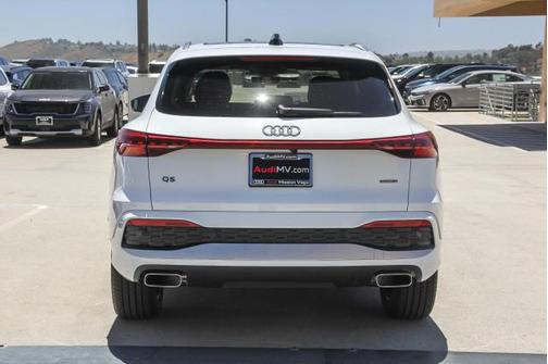 2025 Audi Q5 Premium