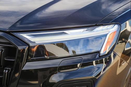 2026 Audi Q7 45 Premium