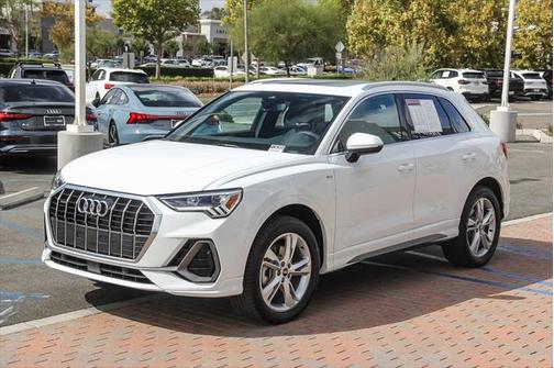 2024 Audi Q3 Premium Plus 45 TFSI S line quattro Tiptronic