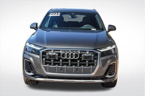 2025 Audi Q7 Premium 45 TFSI quattro Tiptronic