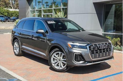 2025 Audi Q7 Premium 45 TFSI quattro Tiptronic