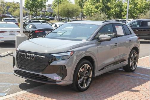 2024 Audi Q4 e-tron Premium 50 quattro