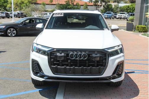 2025 Audi Q7 Premium Plus 45 TFSI quattro Tiptronic